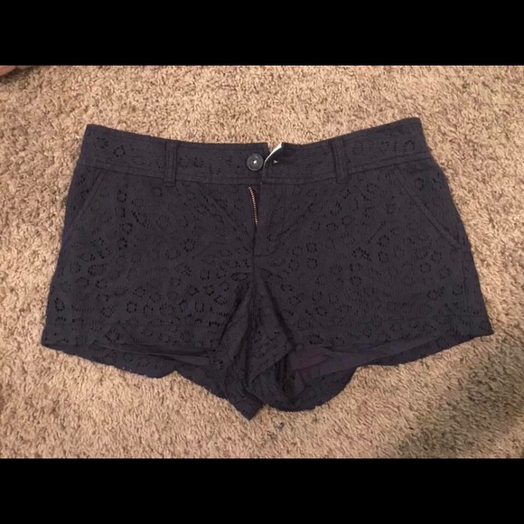 Lily Pulitzer Lace Navy Blue Shorts - Picture 1 of 1